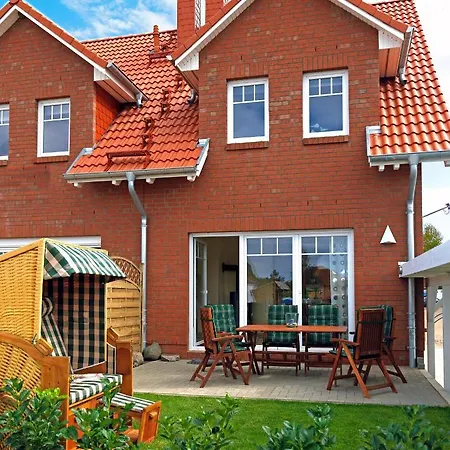 Doppelhaeuser Timmendorf Haus Taun Luechttorm Insel Poel
